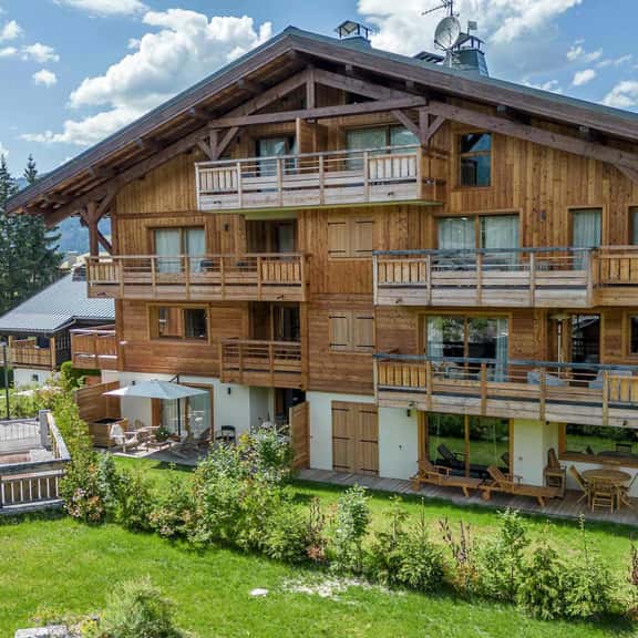 Refined Megève Duplex With Terrace Views - Image 1