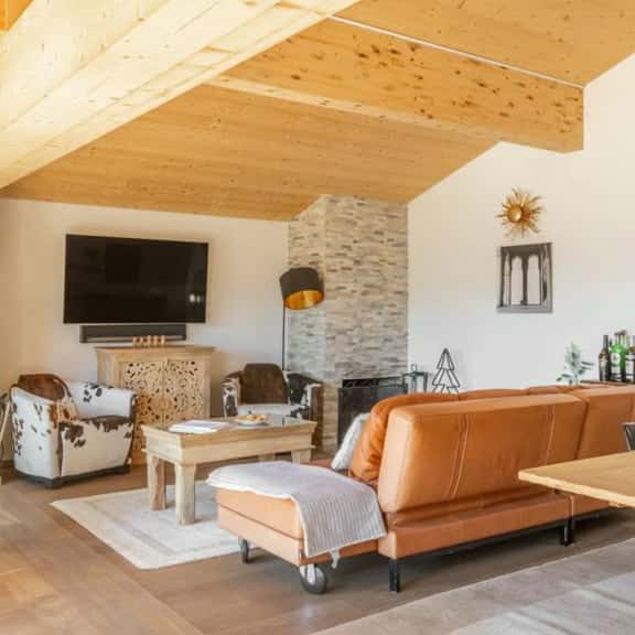 Alpine Escape With Private Hot Tub - Image 1