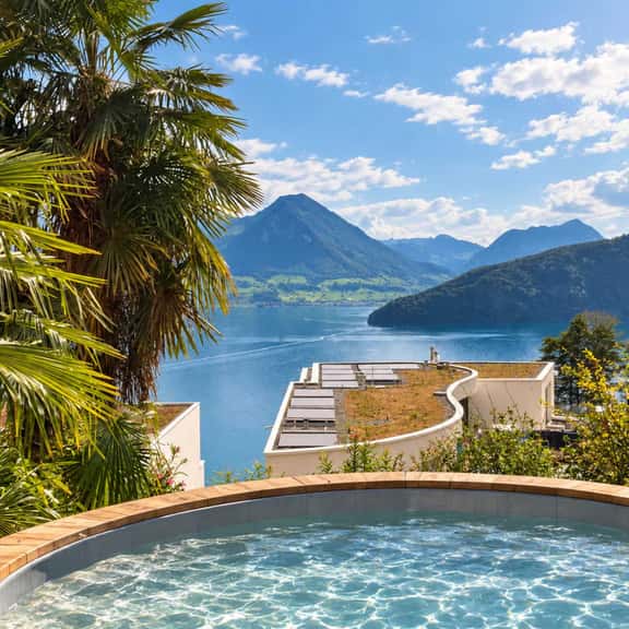 Panoramic Lake Lucerne House with Hot Tub - Image 1