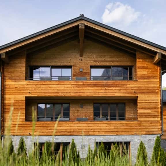 Stylish Six Bedroom Retreat With Cinema - Image 1