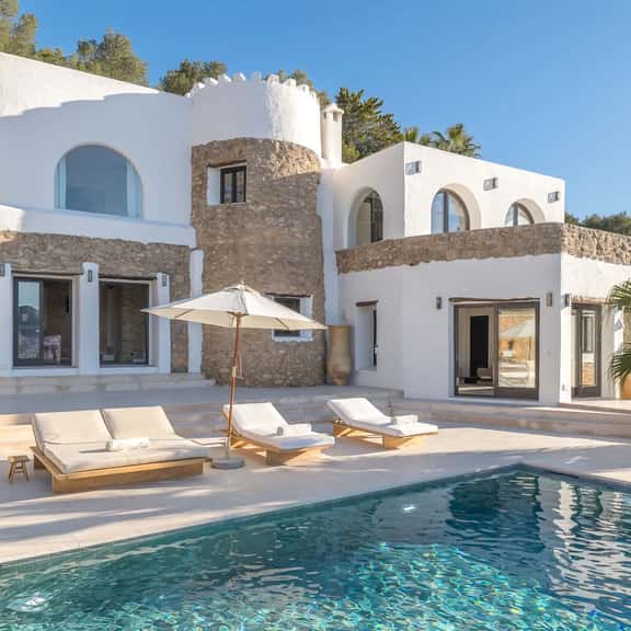Serene Mediterranean Retreat Near Santa Eulària - Image 1