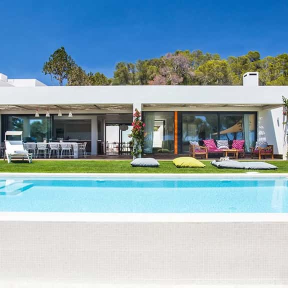 Relaxing Ibiza Home With Private Garden - Image 1