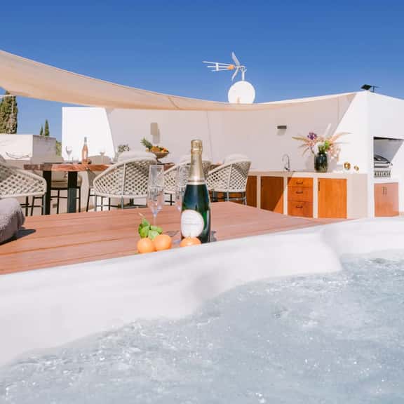 Stylish Villa With Talamanca Bay Views - Image 1