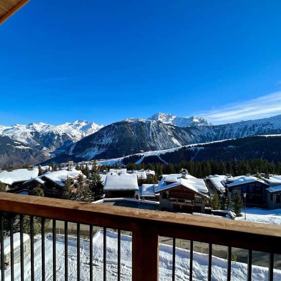 Elegant Alpine Penthouse With Mountain Views - Image 1