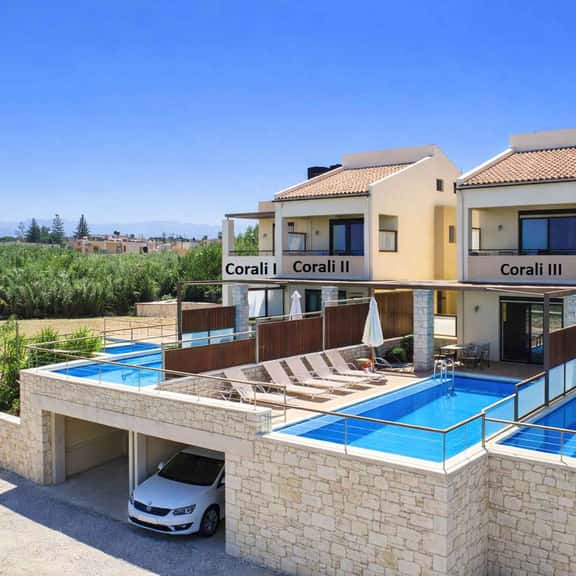 Bright Coastal Retreat With Stunning Views - Image 1