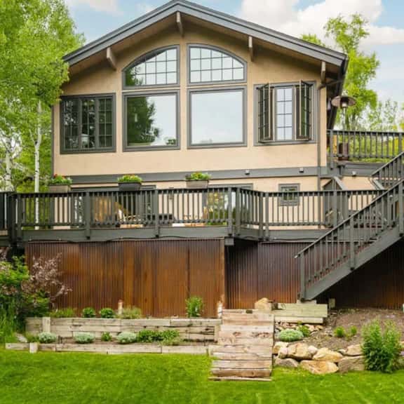 Four Bedroom Home With Spacious Decks - Image 1