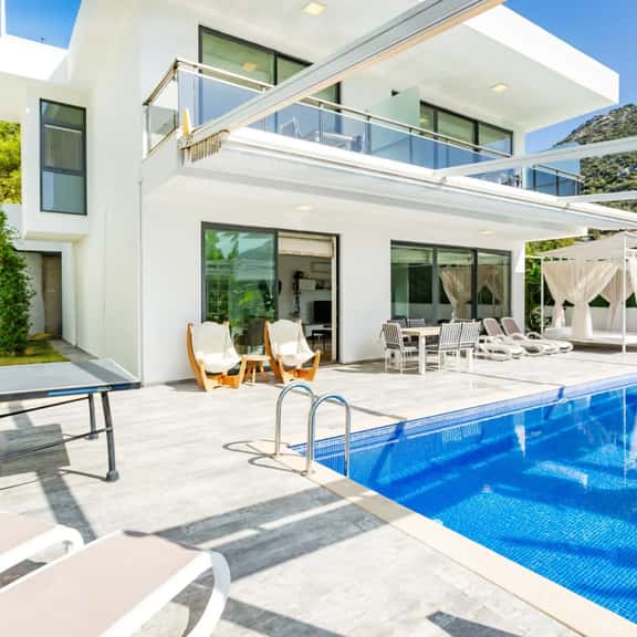 Tranquil Villa With Heated Private Pool - Image 1