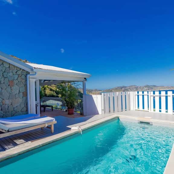 Tropical Villa With Private Swimming Pool - Image 1