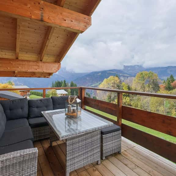 Alpine Family Chalet Near Ski Lifts - Image 1