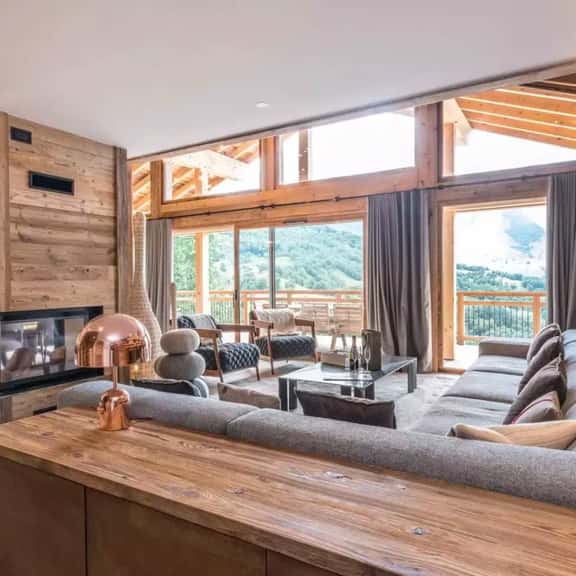 Stunning Chalet Near Slopes And Village Centre - Image 1