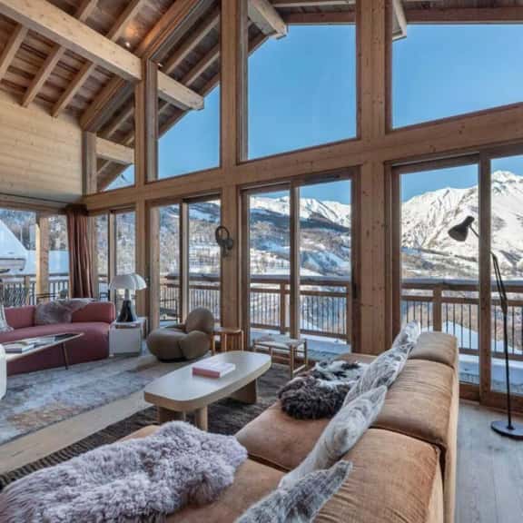 Warm Mountain Escape With Valley Views - Image 1