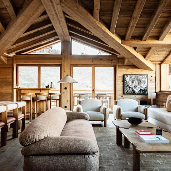 Elegant Chalet With Five Bedrooms And Fireplace - Image 1