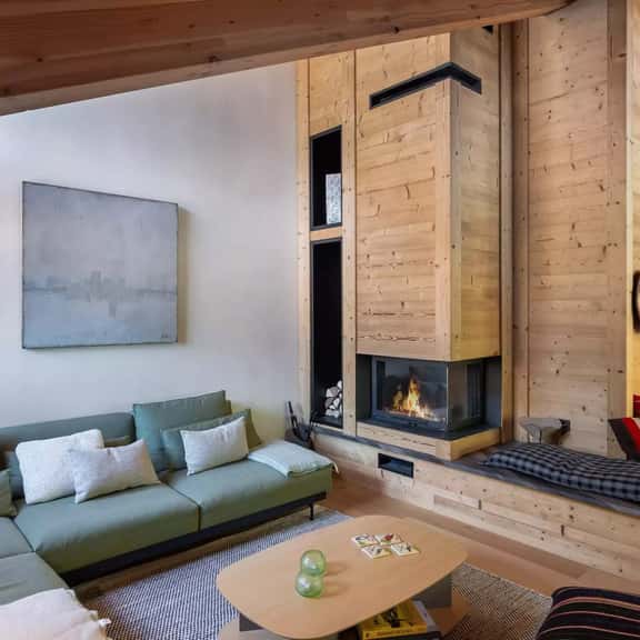 Spacious Family Duplex With Mountain Views - Image 1
