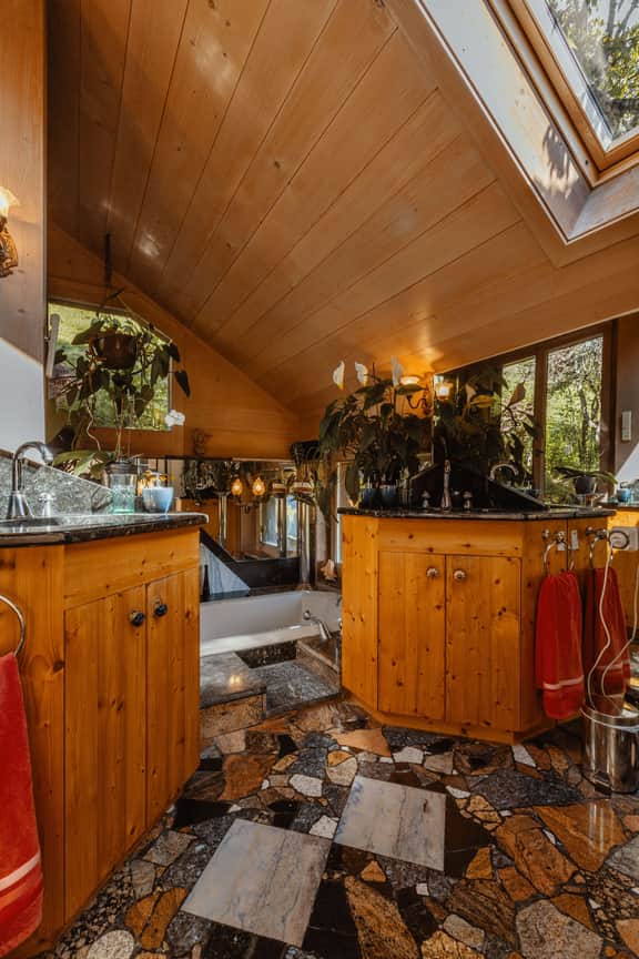 Paradise View - 5 BR Gstaad Paradise View Chalet with Outdoor Jacuzzi