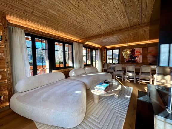 Alpine 3-Bedroom Chalet in Gstaad