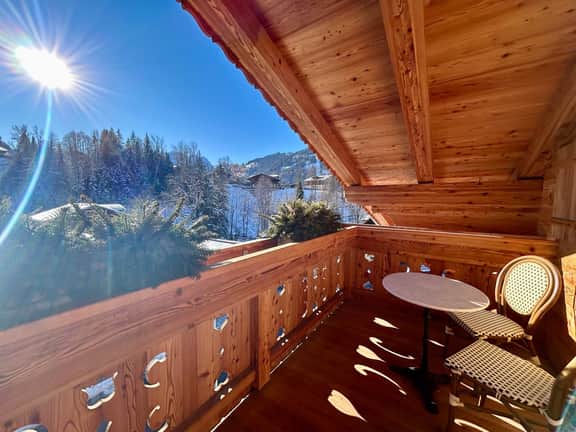 Alpine 3-Bedroom Chalet in Gstaad
