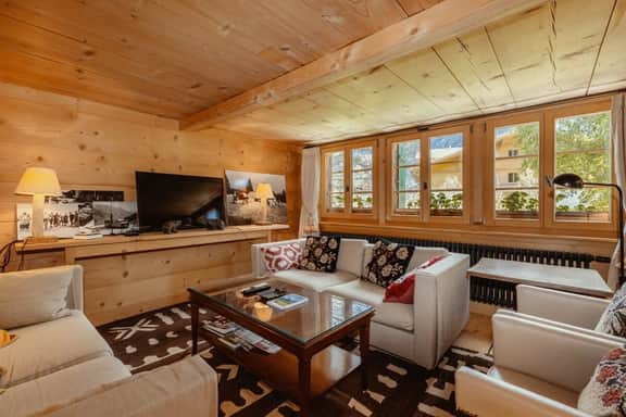 Authentic Designed Chalet right next to Gstaad
