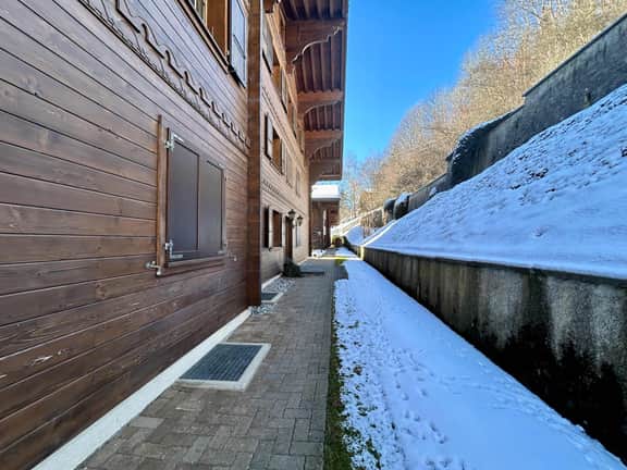 Beautiful Flat With Traditional Architecture - Image 5