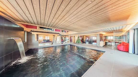 Beautiful Modern Chalet in the Gstaad Region