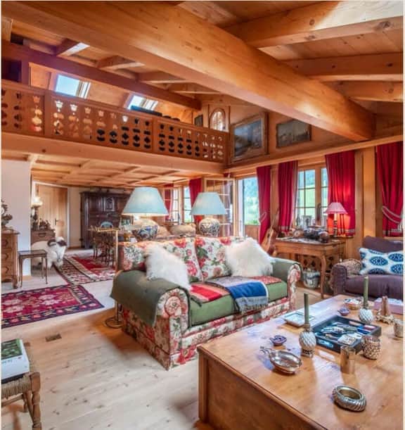 Charming Top floor 4 BR apartment 190m2 with amazing view
