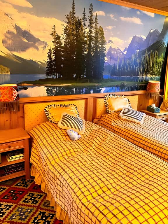 3 BR Classic Chalet in Gstaad By Smiling House