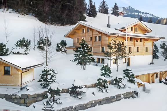 Beautiful Modern Chalet in the Nature Gstaad Region - Image 2