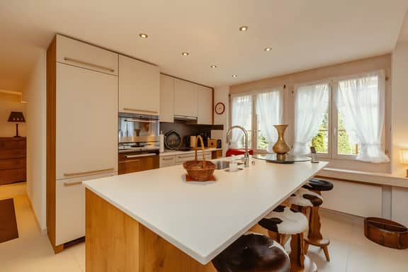 Gstaad Center Top Luxury Apartment 3