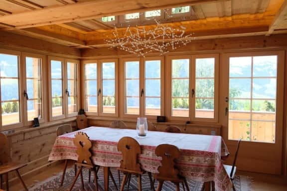 Luxury Chalet with Spa and stunning views !