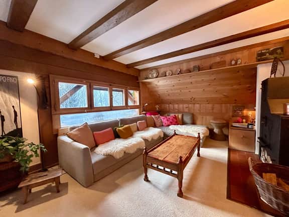 Rougemont Hideaway Chalet by the River