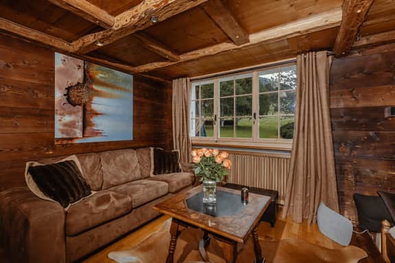 Ski in Ski out authentic Lux chalet on the Wispile