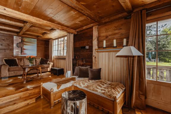 Ski in Ski out authentic Lux chalet on the Wispile