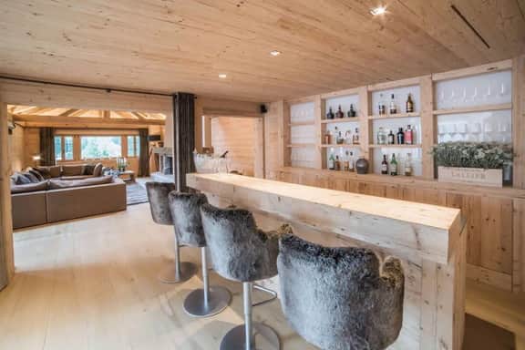 Super private Luxury Chalet with Hotel facilities