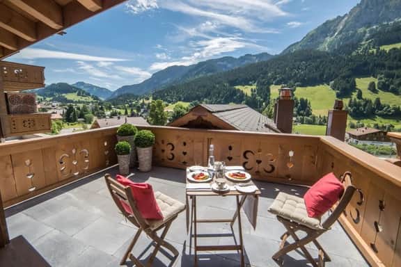 Super private Luxury Chalet with Hotel facilities