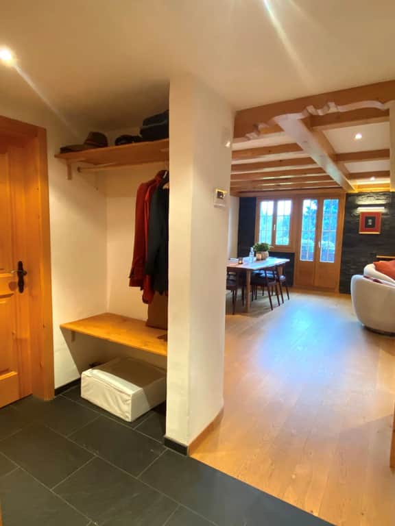 Vibrant 3-bedroom Ski Chalet In Saanen