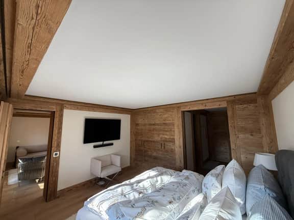 Elegant Mountain Hideaway in Central Gstaad