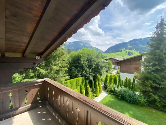 Super Luxury Chalet With Heated Pool And Sauna