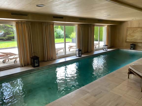 Super Luxury Chalet With Heated Pool And Sauna
