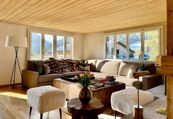 Alpine Haven 3-bedroom Chalet in Gstaad