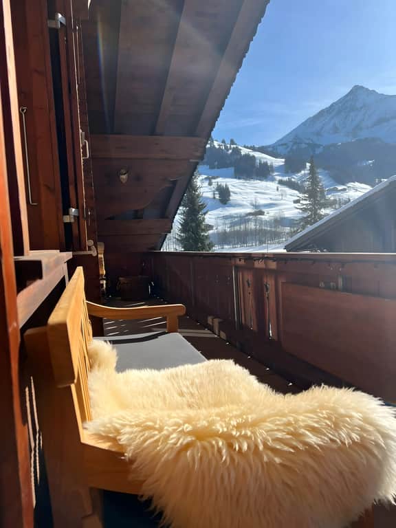 Serene 3BR Apartment with Premier Ski Access