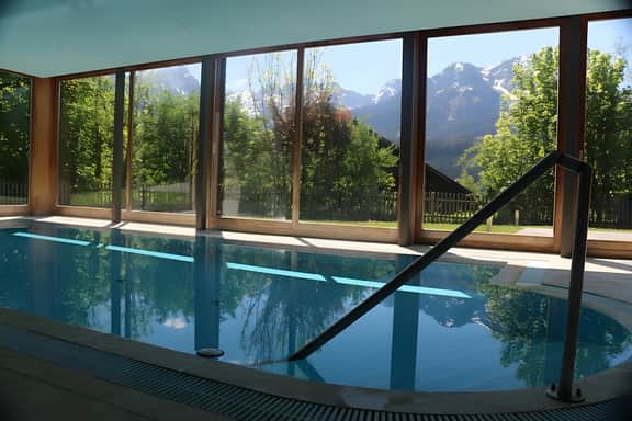 Great View spacious 3 BR flat with Pool and Gym
