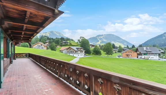 Swiss Peaks Haven with Unparalleled Views