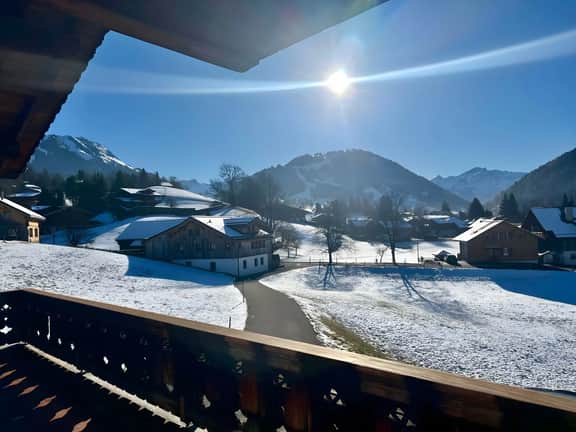 Swiss Peaks Haven with Unparalleled Views - Image 2
