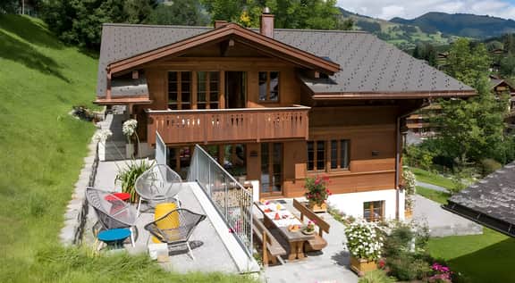 Marvelous Wooden Chalet with Warm Mountain Views