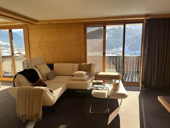 Charming Flat in the Heart of Saanen