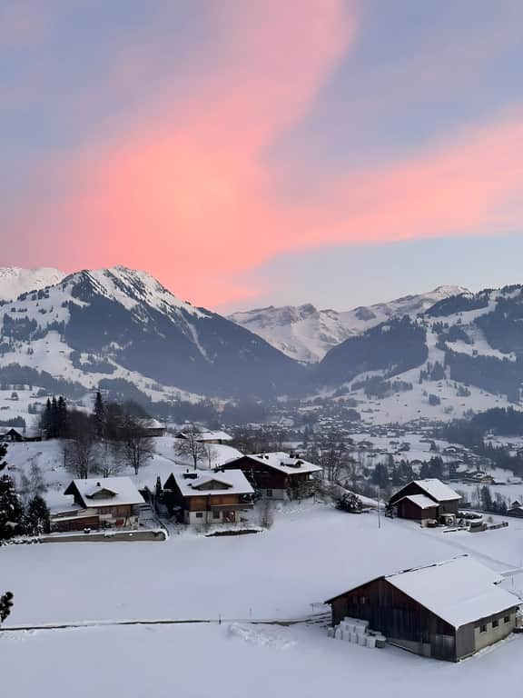 Charming Flat in the Heart of Saanen - Image 2