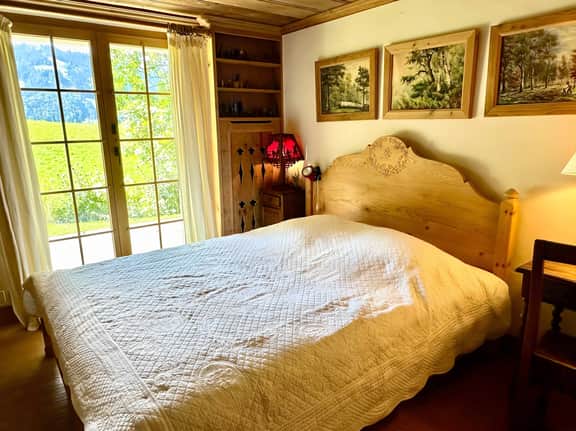 Gstaad Gem: Best Alps View & Serene Pond