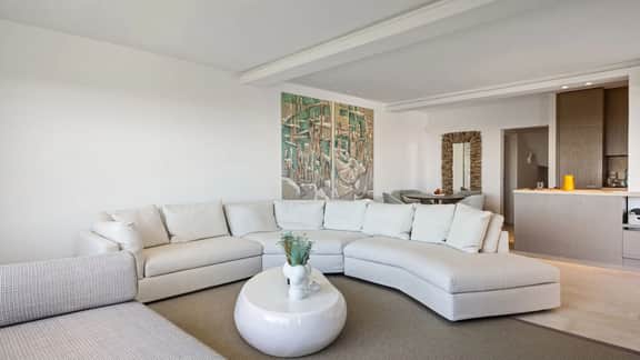 Coastal Living With Pool and Terraces