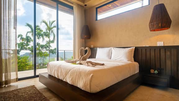 Luxury Escape With Sunset Ocean Views