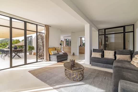 IBZ235 Privadia Amar