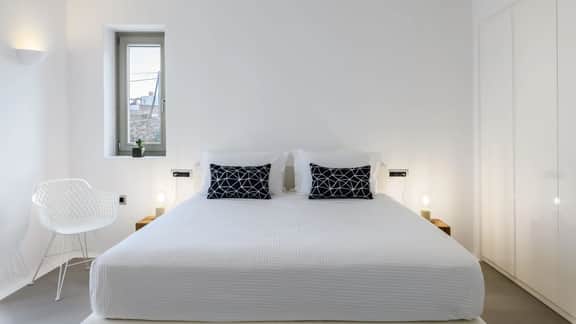 Modern Cycladic Retreat Near Kalafatis Beach
